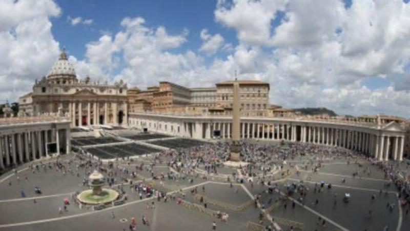 Vatican: Partouze et drogue chez le secrétaire d'un cardinal conseiller du pape François