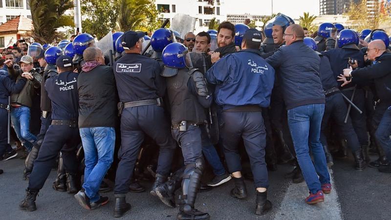 Omar Benderra : quelques clés pour comprendre les manifestations du 22 février 2019 en Algérie