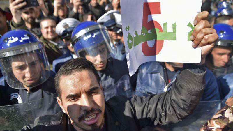  Le peuple algérien se réveille contre le 5è mandat de Bouteflika