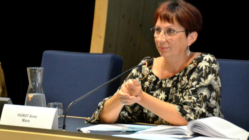 Anne Vignot décide de réduire son indemnité de maire de 1.000 €