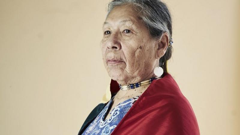 Une mère sioux et sa fille racontent une vie de combat aux États-Unis
