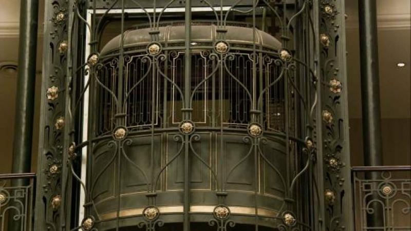 Les ascenseurs parisiens vus par un Québécois