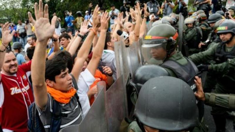 VENEZUELA : JOURNALISTES A LA COURTE MEMOIRE