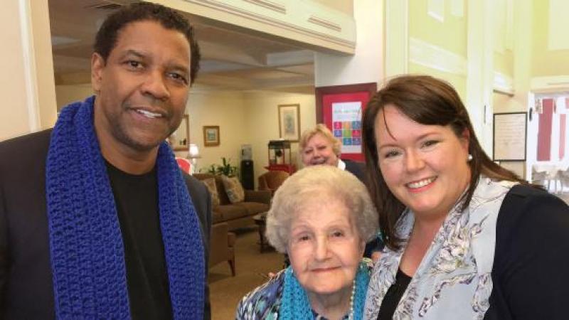 DENZEL WASHINGTON VISITS HIS CHILDHOOD LIBRARIAN TO WISH HER A HAPPY 99TH BIRTHDAY