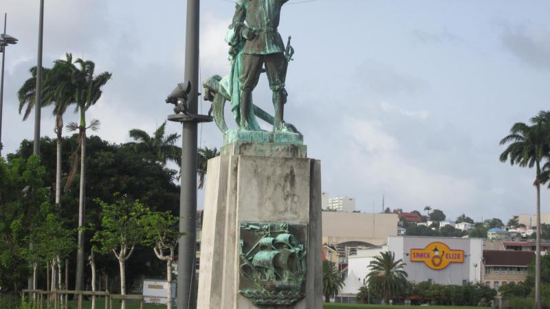 Le PPM fait un grand pas vers l'autonomie : la statue de D'Esnambuc sera ôtée