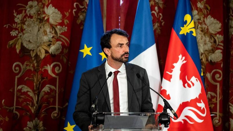 Lyon: Grégory Doucet baisse ses indemnités de maire de 1000 euros
