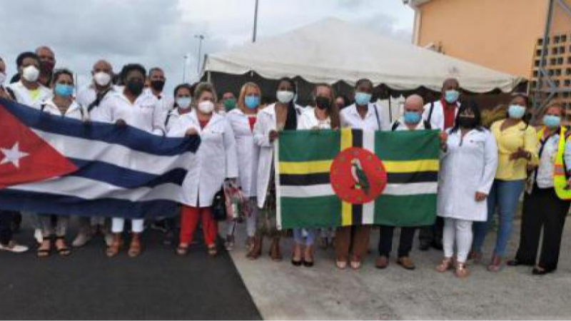 Un nouveau groupe de coopérants cubains de la santé arrive en Dominique 