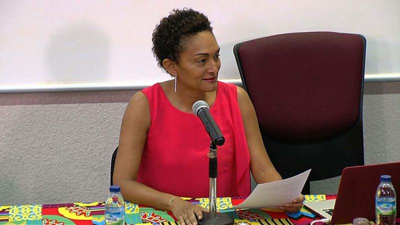 Odile François-Haugrin, vice-présidente du Pôle Martinique de l'Université des Antilles, répond à Eustase Janky, président de l'établissement