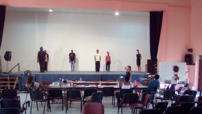 Scènes Populaires de Martinique   « La dramaturgie  et les écritures techniques »   ou du Théâtre pour un éloge à la Créolité 
