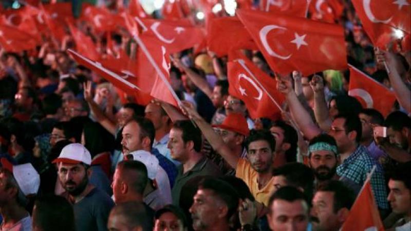 Turquie : "respecter l'état de droit", exigent-ils...