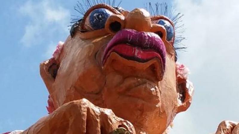 La "Mafiawogans" a défilé en roi du carnaval 2016 à Fort-de-France