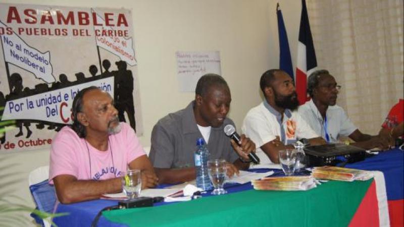 Entèvansion Sanblaj pou fè kréyol lékol lè 28 oktob 2017 pou jounen entènasional kréyol pa koté Sendomeng adan kad sétiem Sanblé Pep Karayib (A . P. C . Asamblea de los Pueblos Del Caribe).