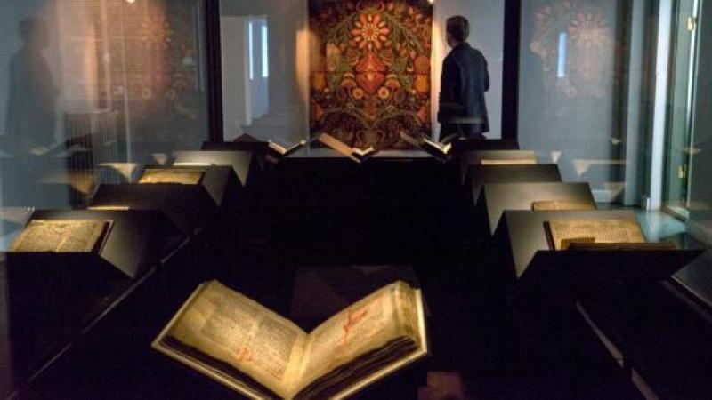 ICELANDERS SEEK TO KEEP THEIR LANGUAGE ALIVE AND OUT OF ‘THE LATIN BIN’