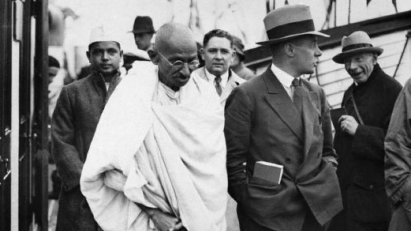 Non-pacifiste du tout : 13 citations racistes de Gandhi à propos des Hommes Noirs