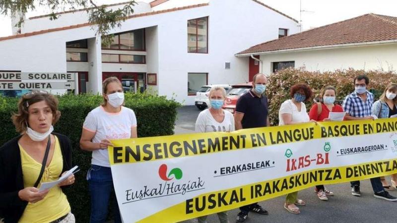Pays basque: une chaîne humaine pour défendre les langues régionales