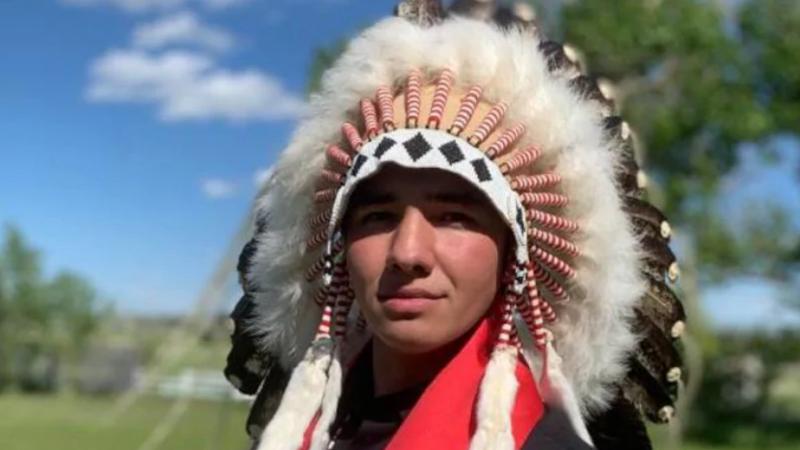 Un Autochtone qui a lutté pour changer le nom des Redmen obtient son diplôme de McGill