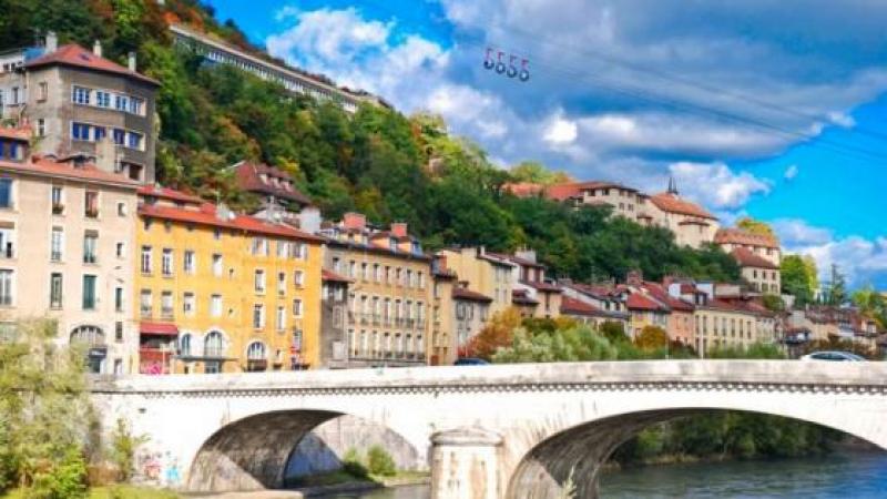 Grenoble, première ville d'Europe sans panneaux publicitaires