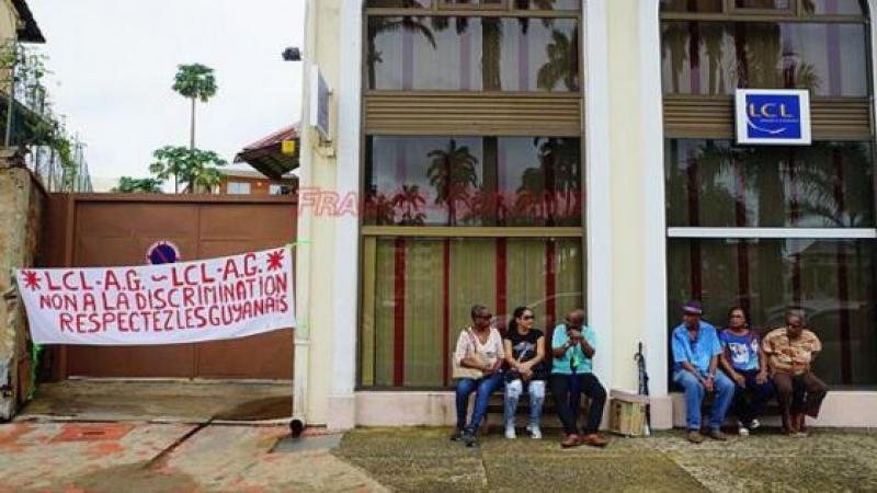Grève des agences LCL aux Antilles-Guyane surchauffée par un mail raciste en interne