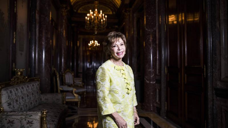 Isabel Allende gana el Premio Internacional de Novela Histórica Barcin