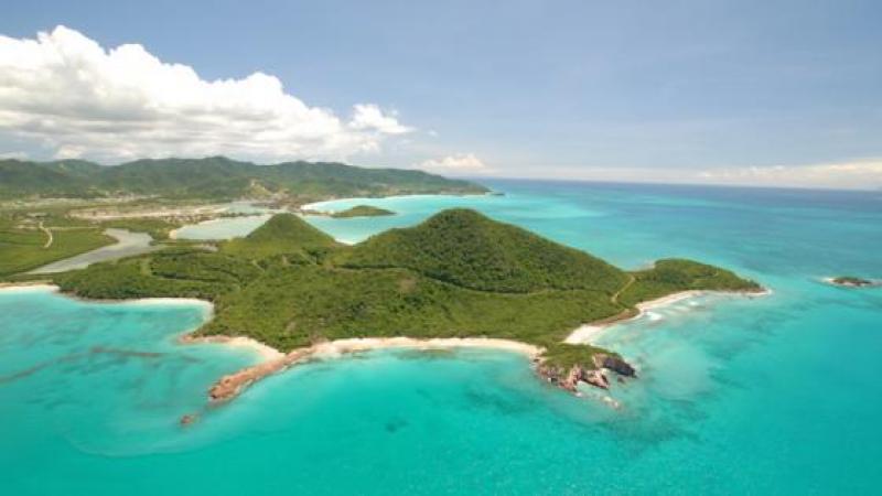 WHY BILLIONAIRES ARE FLOCKING TO ANTIGUA AND BARBUDA