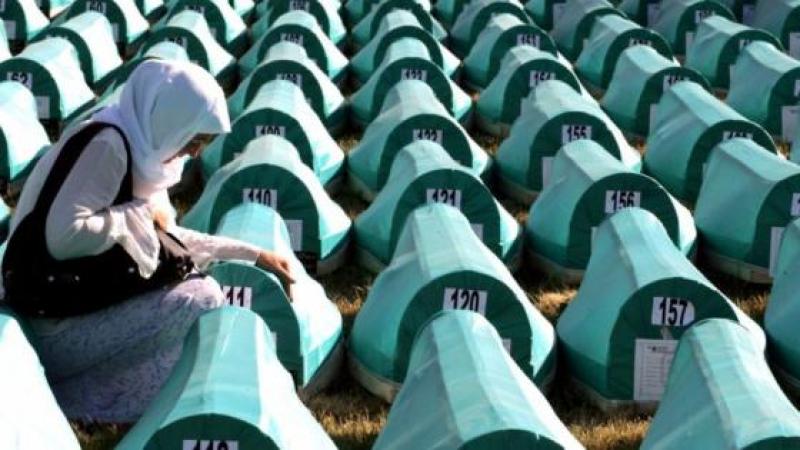 Plus Jamais Srebrenica, n’oublions jamais l’horreur de ce génocide contre 8000 martyrs bosniaques musulmans